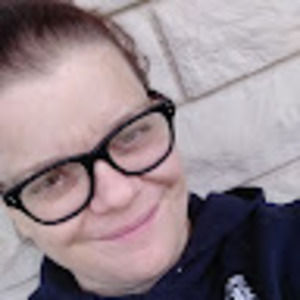 Meet your Posher, Leslie-anne